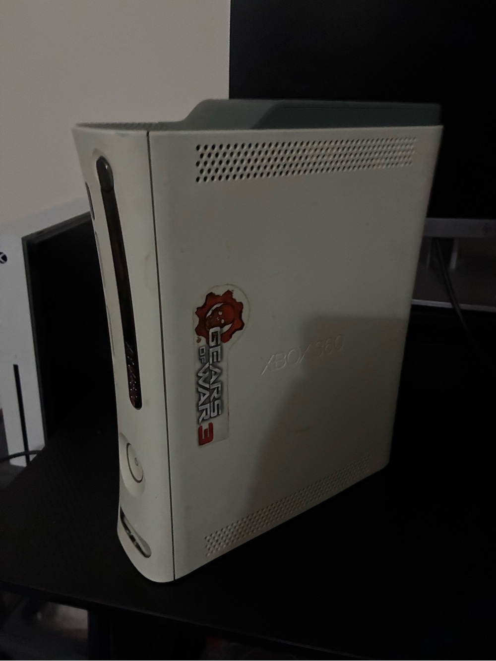 Microsoft Xbox 360 Original White Console 60GB Tested Working W/ Power Cable - Picture 2 of 8